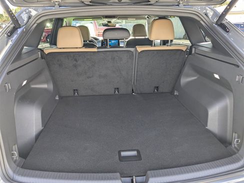 Used 2026 Volkswagen Atlas Cross Sport SE image 13