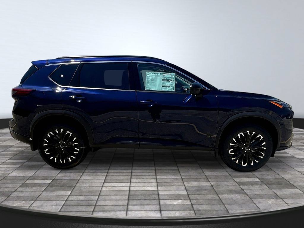 Used 2026 Nissan Rogue Dark Armor AWD/4WD image 17