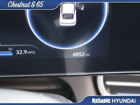 Certified 2024 Hyundai Elantra Limited FWD image 30