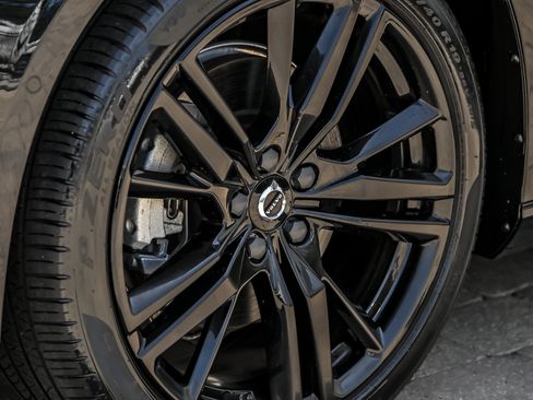 Used 2024 Volvo S60 B5 Plus w/ Protection Package Premier AWD/4WD image 8