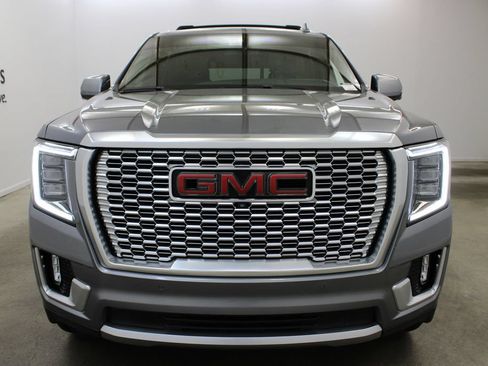 Used 2021 GMC Yukon XL Denali w/ LPO, Illumination Package AWD/4WD image 7