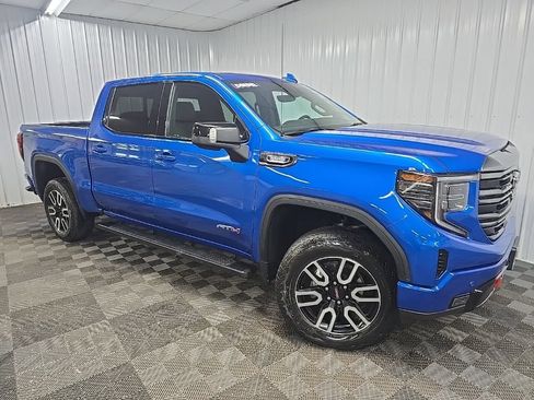 Used 2023 GMC Sierra 1500 AT4 w/ Technology Package AWD/4WD image 7