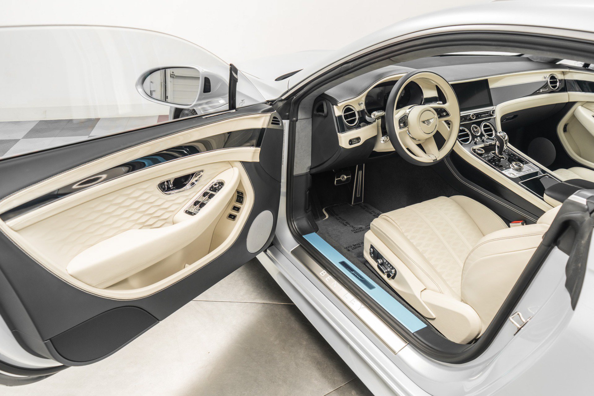 Used 2025 Bentley Continental GT Speed AWD/4WD image 23