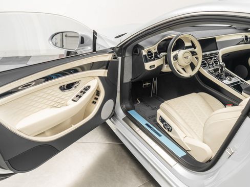 Used 2025 Bentley Continental GT Speed AWD/4WD image 23