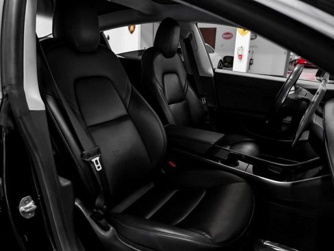 Used 2019 Tesla Model 3 Standard Range Plus image 32