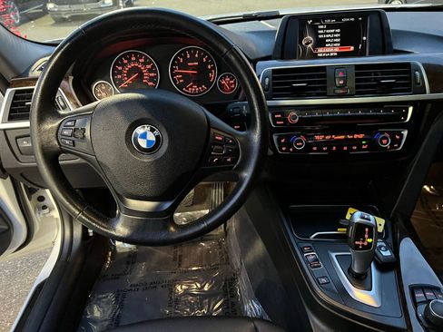 Used 2017 BMW 320i Sedan image 29