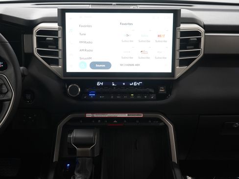 Used 2025 Toyota Tundra Limited image 14