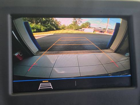 Used 2020 Chevrolet Equinox LT w/ Driver Convenience Package FWD image 45