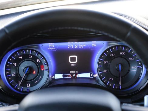 Used 2020 Chrysler 300 S image 19