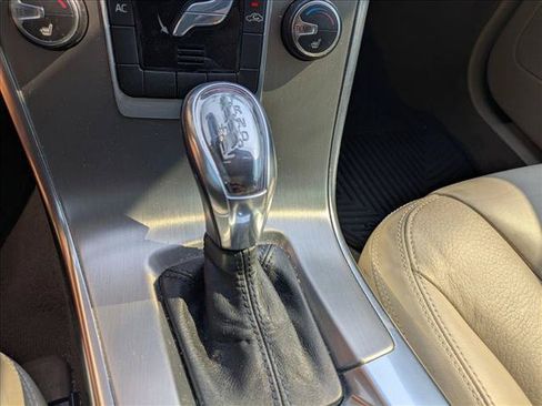 Used 2013 Volvo XC60 3.2 FWD image 10