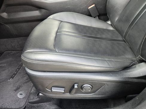 Used 2024 Kia Sorento S AWD/4WD image 15