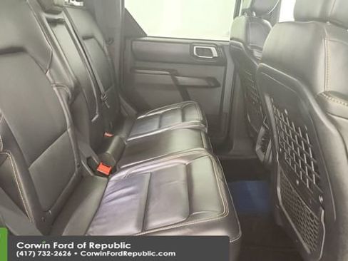 Used 2025 Ford Bronco Badlands AWD/4WD image 23