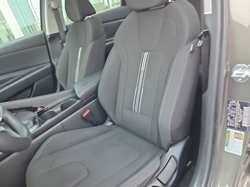 Used 2024 Hyundai Elantra SEL w/ Convenience Package image 21