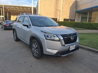 Used 2022 Nissan Pathfinder SL AWD/4WD video 1