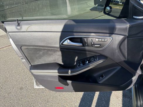 Used 2014 Mercedes-Benz CLA 250 4MATIC image 33