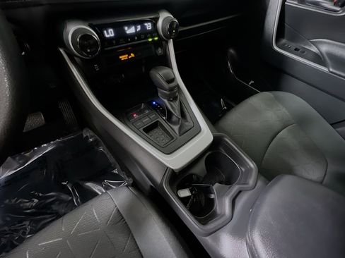 Used 2021 Toyota RAV4 XLE image 25