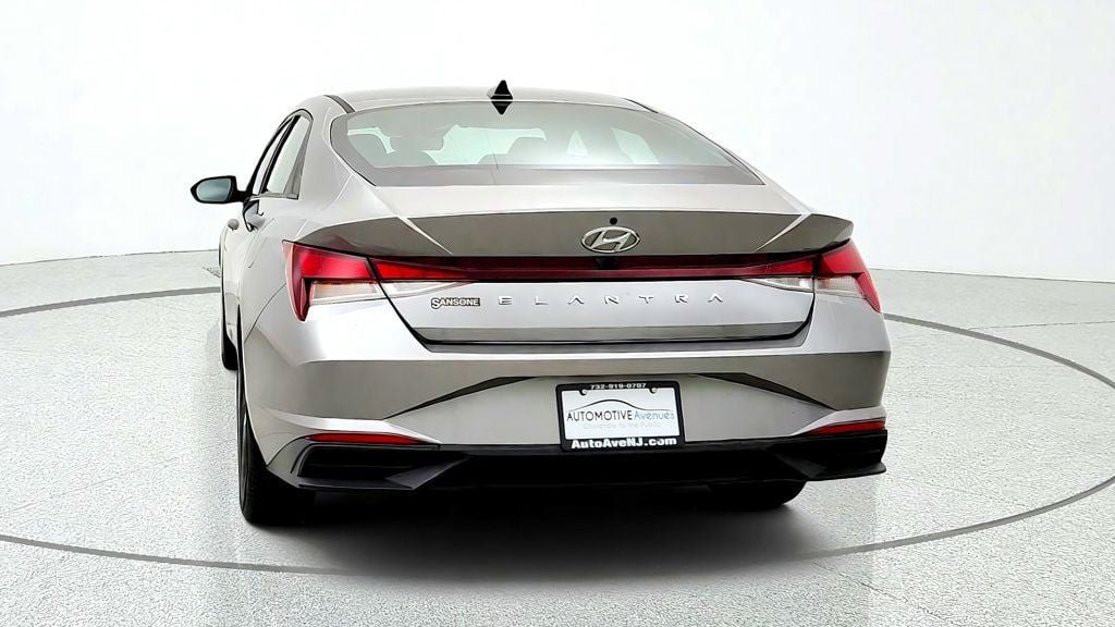 Used 2021 Hyundai Elantra SEL w/ Convenience Package FWD image 6