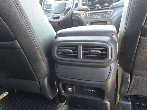 Used 2024 Honda Passport TrailSport image 28
