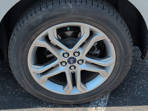 Used 2016 Ford Edge Titanium w/ Equipment Group 301A AWD/4WD image 5