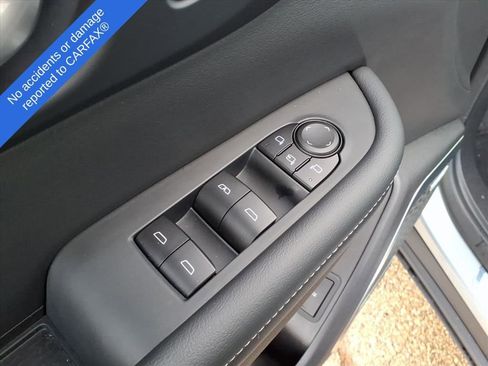 Used 2025 Buick Enclave Preferred image 15