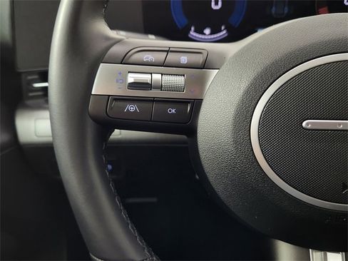 Certified 2025 Hyundai Kona SEL image 17