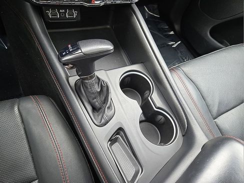 Used 2024 Dodge Durango GT image 31