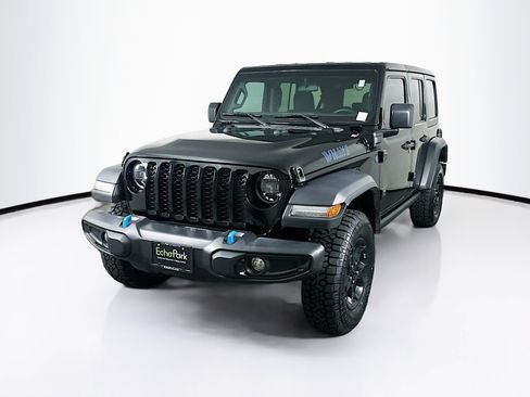 Used 2023 Jeep Wrangler Unlimited w/ Convenience Group AWD/4WD image 3