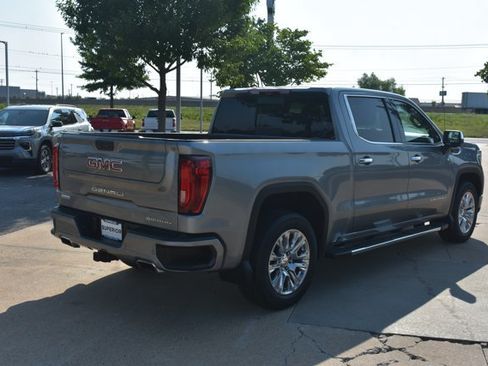 Used 2023 GMC Sierra 1500 Denali w/ Technology Package AWD/4WD image 5