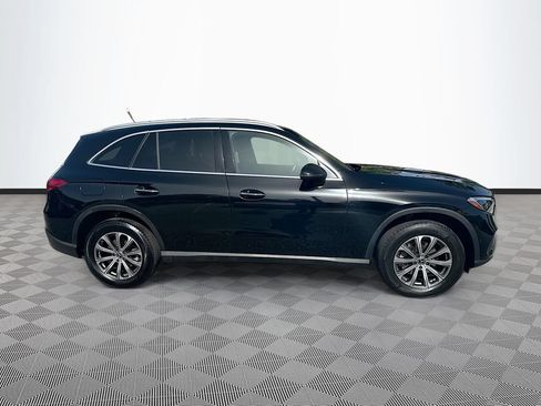 Used 2024 Mercedes-Benz GLC 300 4MATIC image 5
