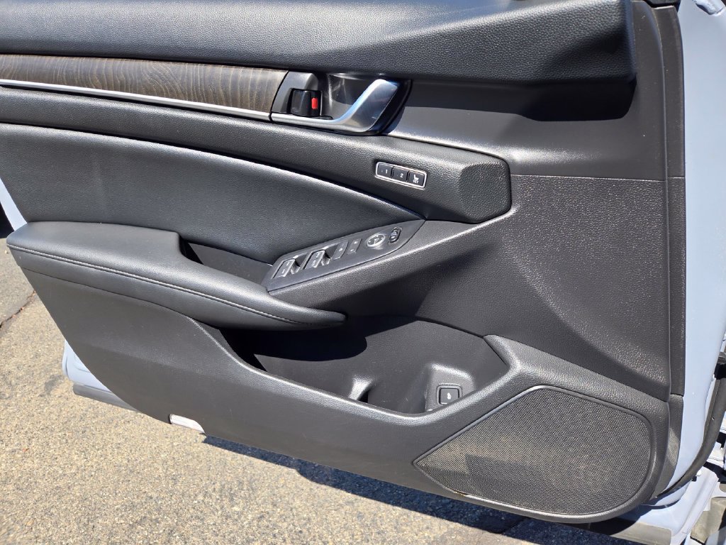 Used 2021 Honda Accord Touring image 19