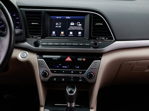 Used 2017 Hyundai Elantra SE w/ SE A/T Tech Package 03 image 34