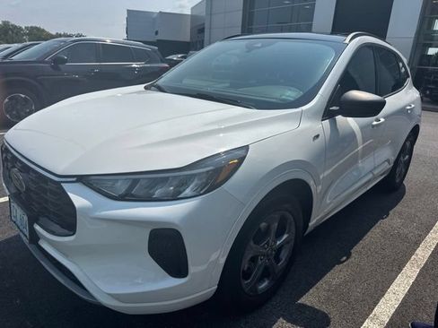 Used 2023 Ford Escape ST-Line w/ Tech Pack #1 AWD/4WD image 1