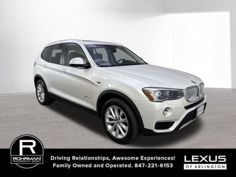 Used 2017 BMW X3 xDrive28i AWD/4WD image 3