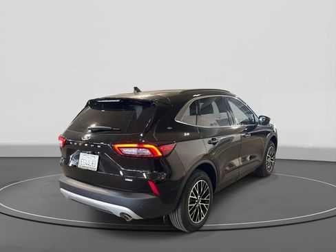 Used 2025 Ford Escape SE image 5