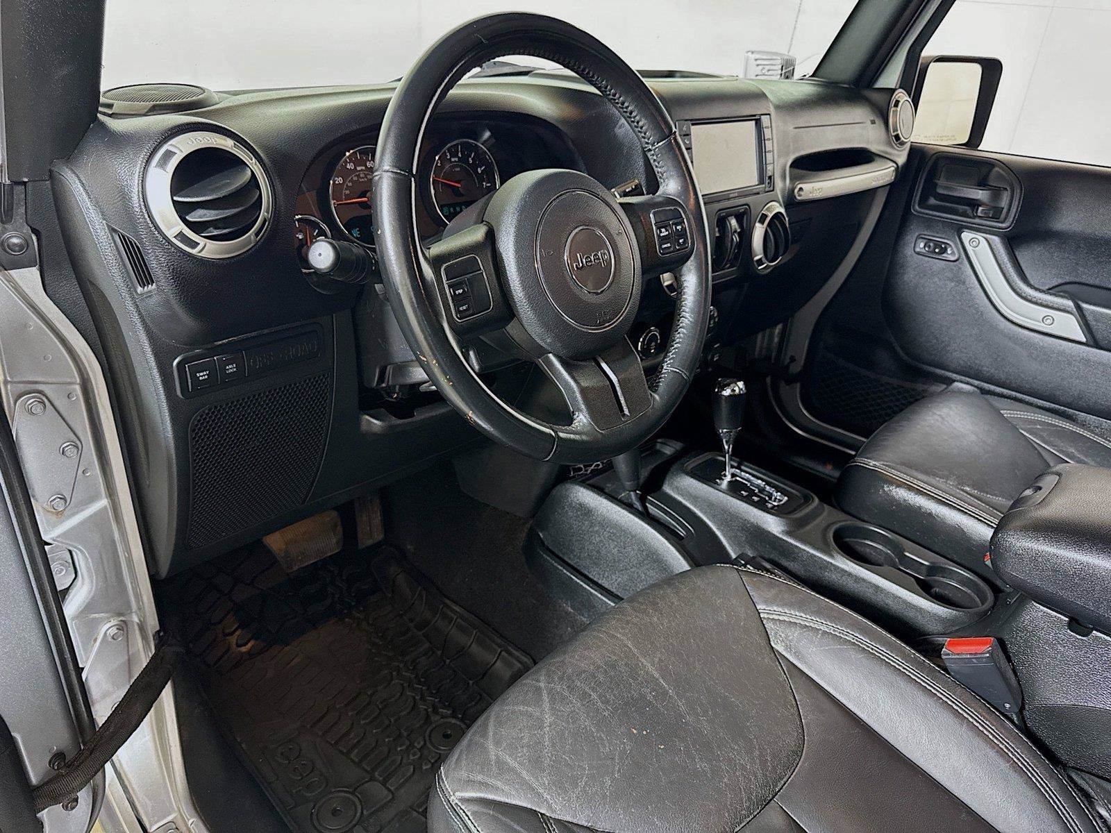 Used 2017 Jeep Wrangler Unlimited Rubicon AWD/4WD image 7