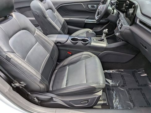 Used 2025 Ford Mustang Premium RWD image 28