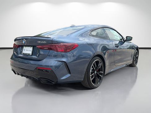 New 2027 BMW M440i Coupe RWD image 3
