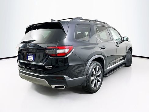 Certified 2023 Honda Pilot Touring image 7