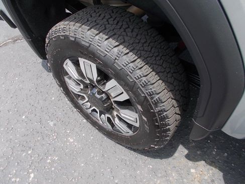 Used 2023 GMC Sierra 2500 Denali image 12