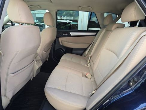 Used 2018 Subaru Outback 2.5i Premium image 15