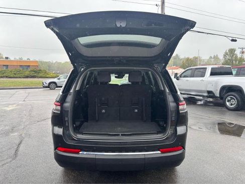 Used 2023 Jeep Grand Cherokee L Limited w/ Trailer Tow Group (B) AWD/4WD image 8