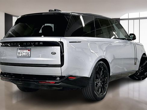 Used 2023 Land Rover Range Rover SE image 6