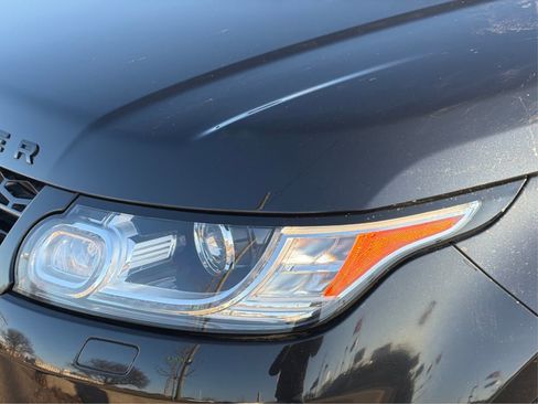 Used 2017 Land Rover Range Rover Sport HSE Dynamic image 27