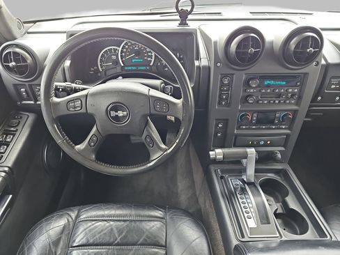 Used 2005 HUMMER H2 Base w/ Preferred Equipment Group image 19