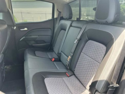 Used 2017 Chevrolet Colorado Z71 AWD/4WD image 11