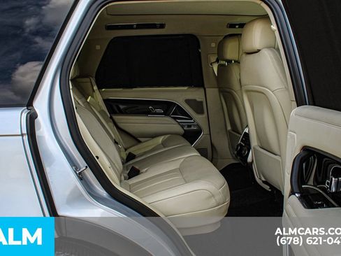 Used 2024 Land Rover Range Rover SE AWD/4WD image 19