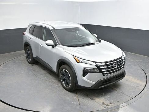 Used 2025 Nissan Rogue SV AWD/4WD image 38