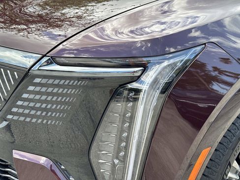 New 2026 Cadillac Escalade IQ Sport 1 w/ LPO, Floor Liner Package AWD/4WD image 9