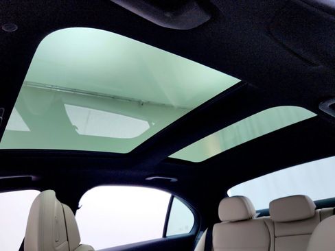 Used 2025 Mercedes-Benz C 300 Sedan image 24