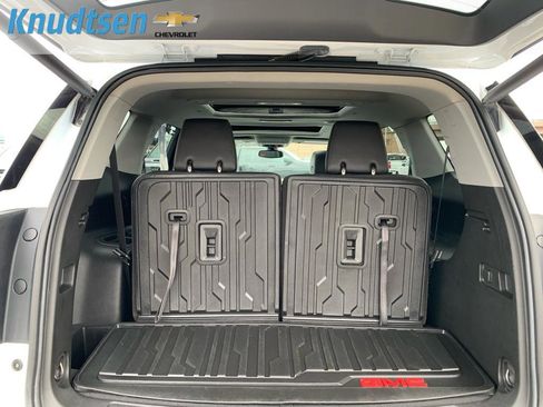 Used 2023 GMC Acadia AT4 w/ Technology Package image 15